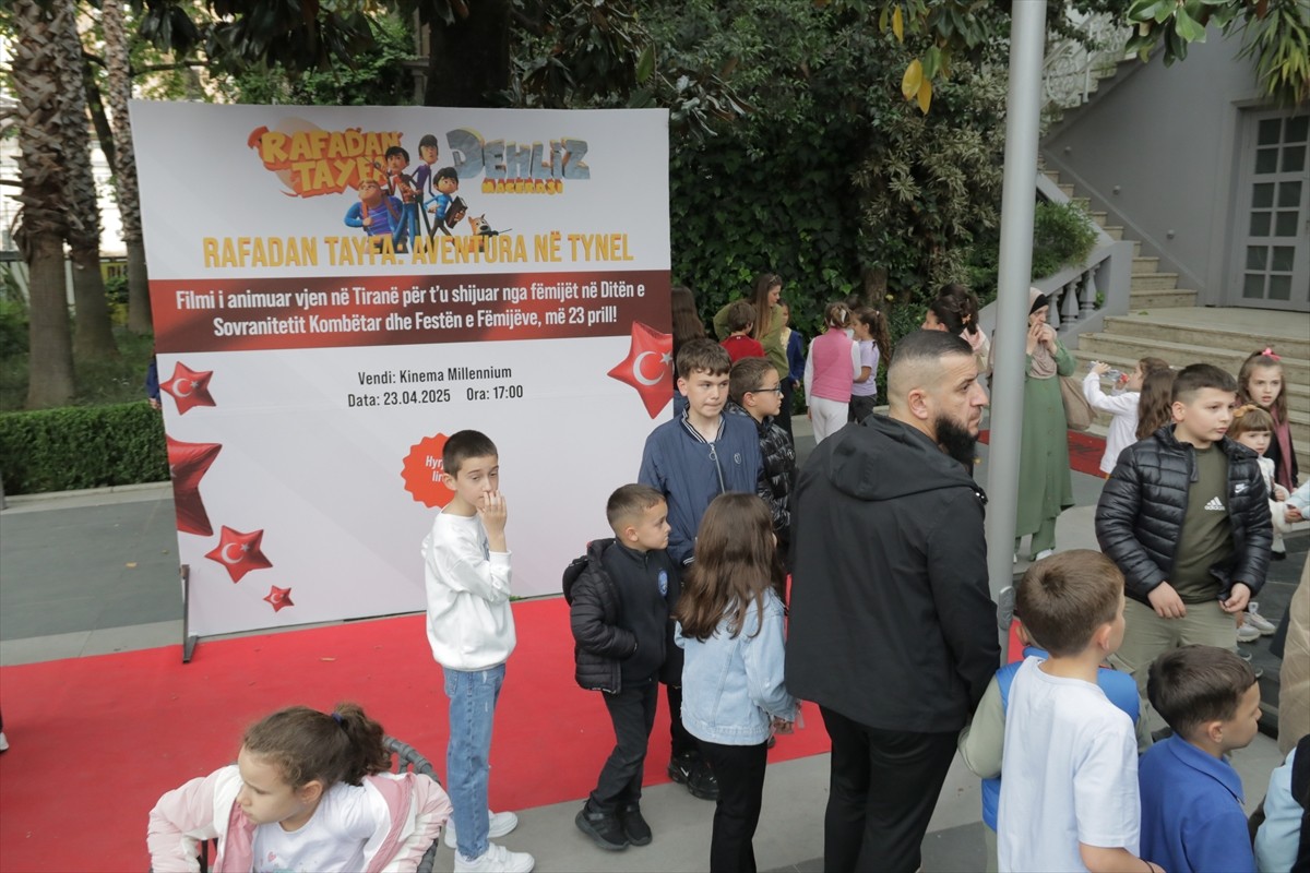 Arnavutluk'ta 23 Nisan Ulusal Egemenlik ve Çocuk Bayramı vesilesiyle etkinlikler düzenlendi. Yunus...