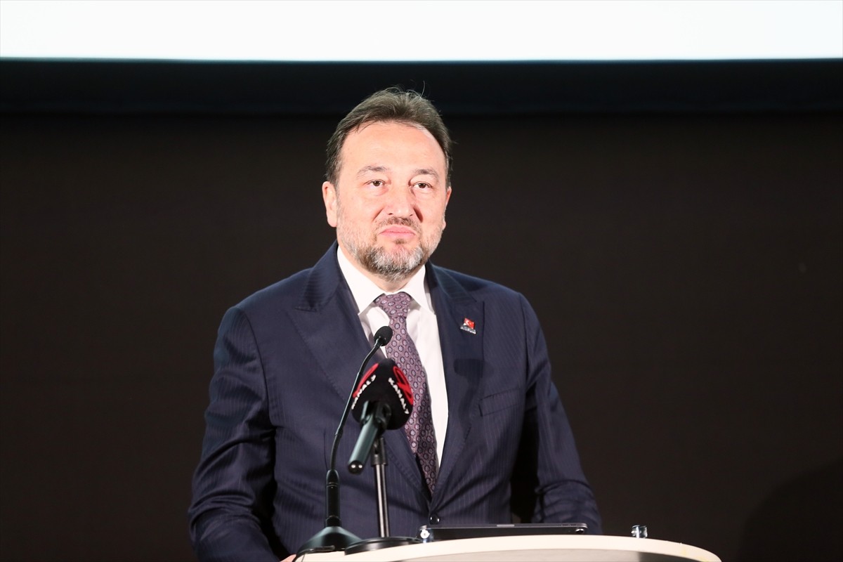 Avusturya'nın başkenti Viyana'da, Avrupa'nın birçok ülkesinden Müstakil Sanayici ve İşadamları...