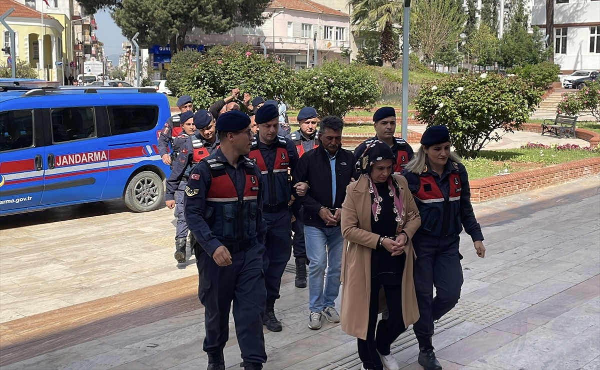 Aydın'ın İncirliova ilçesinde ruhsatsız kanatlı hayvan yetiştiriciliği yapanlara yönelik...