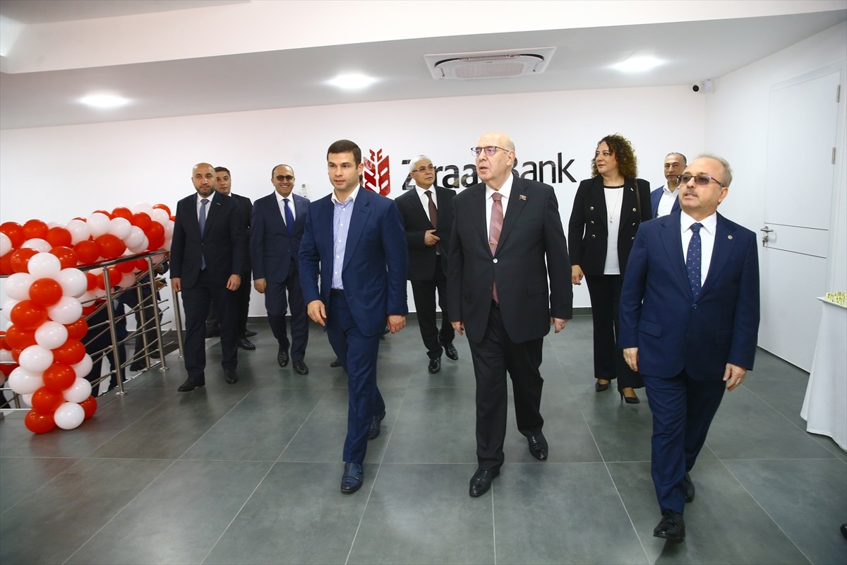 Azerbaycan'ın başkenti Bakü'de Ziraat Bank Azerbaycan'ın 11. şubesi açıldı. Türkiye'nin Bakü...