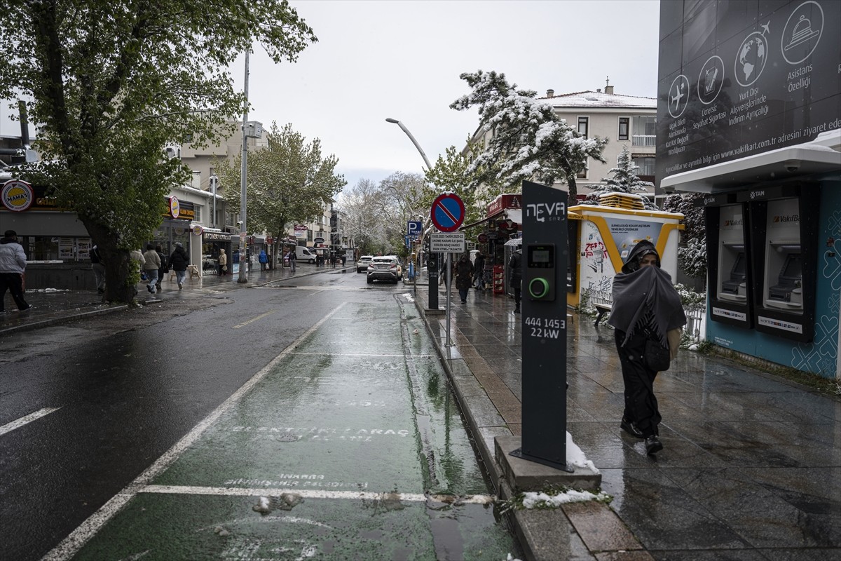Başkentte Ulaşım Koordinasyon Merkezinin (UKOME) aldığı kararla, elektrikli araç şarj...