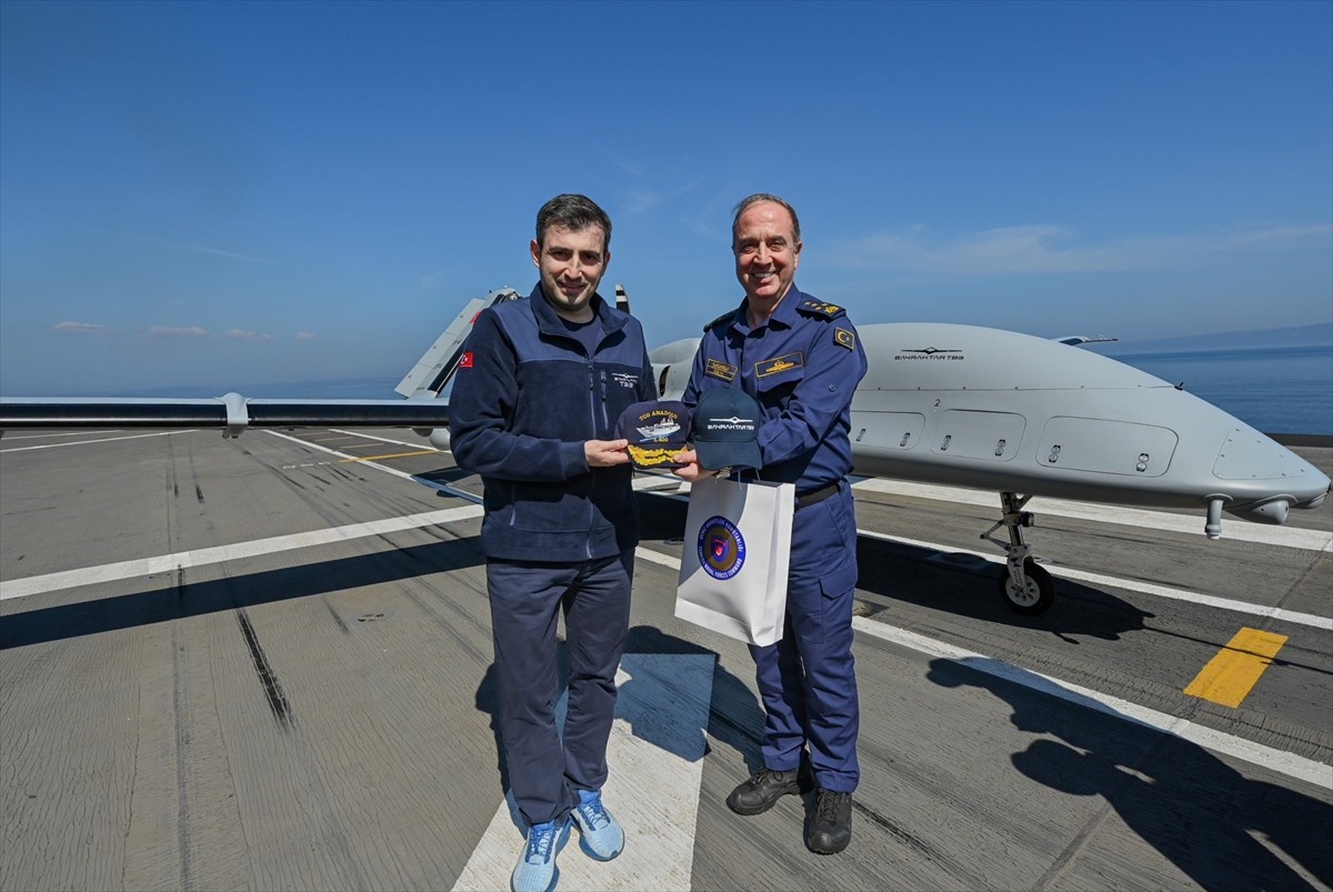 Baykar tarafından geliştirilen milli silahlı insansız hava aracı (SİHA) Bayraktar TB3'ün gemiye...