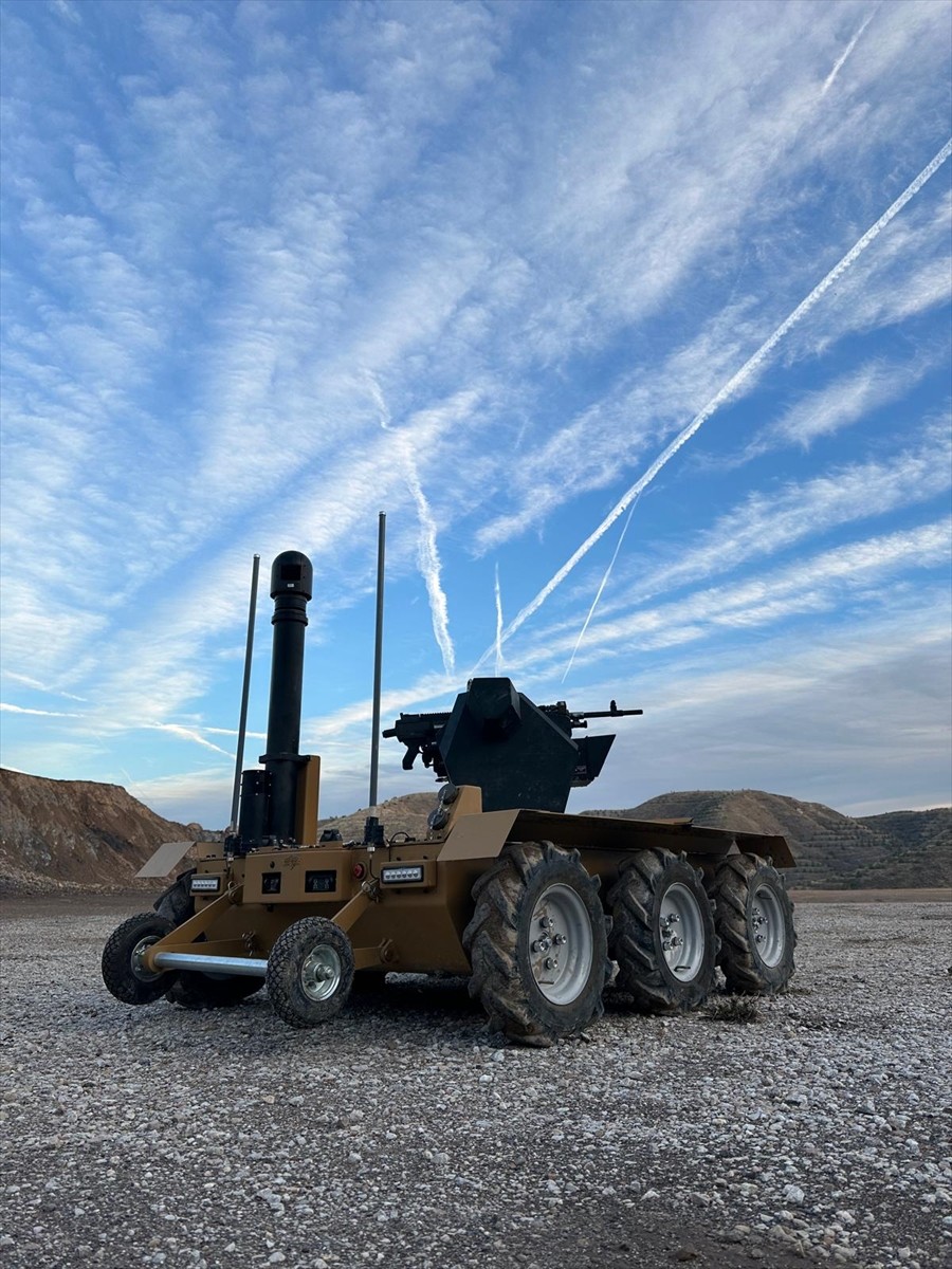 Best Grup Savunma Sanayii tarafından geliştirilen paletli insansız kara aracı FEDAİ-1 ve...