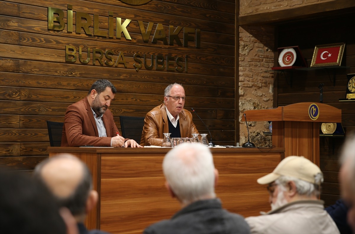 Birlik Vakfı Bursa Şubesi, "İsmail Hakkı Bursevi'yi anlamak" konulu konferans organize...