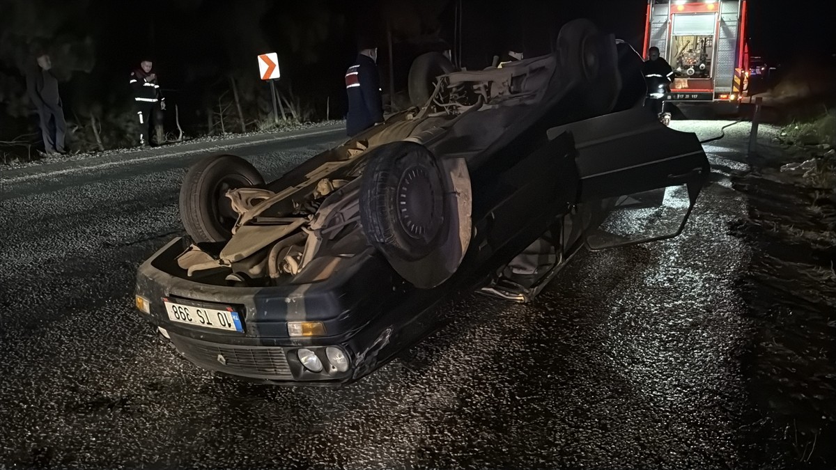 Çanakkale'nin Çan ilçesinde, iki otomobilin çarpışması sonucu 5 kişi yaralandı.