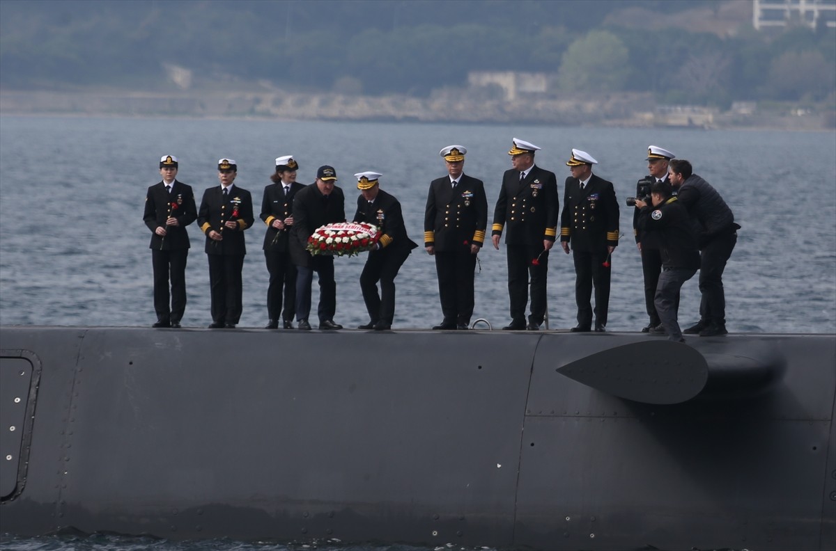 Çanakkale Boğazı'nda 4 Nisan 1953'te Nara Burnu önlerinde İsveç bayraklı gemiyle çarpıştıktan...