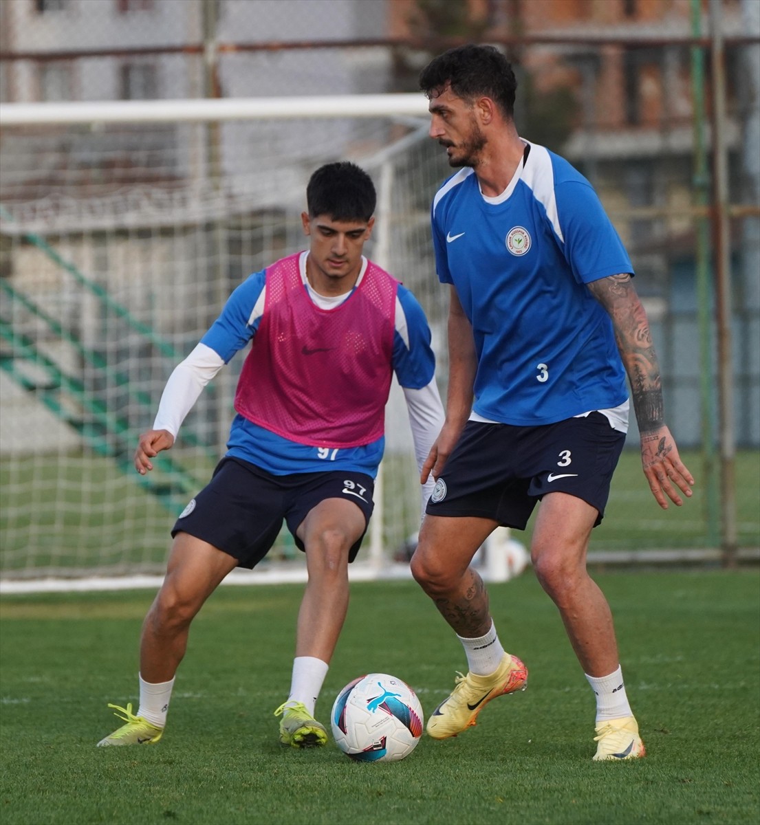 Çaykur Rizespor, Trendyol Süper Lig'in 31. haftasında deplasmanda Trabzonspor ile yapacağı maçın...