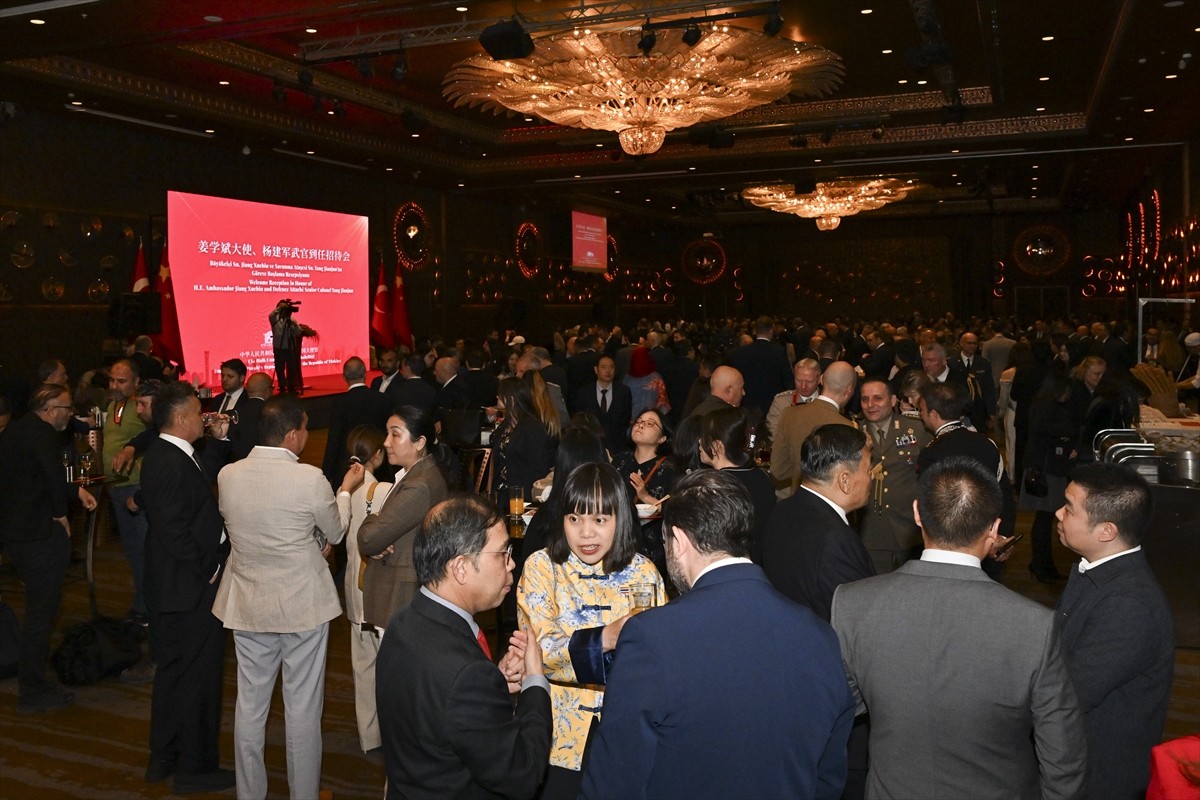 Çin'in Ankara Büyükelçisi Ciang Şüebin ve Çin'in Ankara Büyükelçiliği Savunma Ataşesi Yang Jianjun...