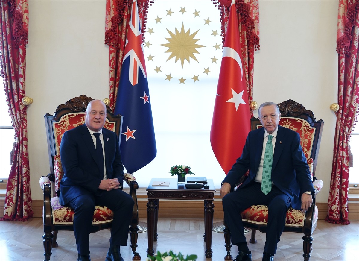 Cumhurbaşkanı Recep Tayyip Erdoğan, Yeni Zelanda Başbakanı Christopher Luxon'u Cumhurbaşkanlığı...