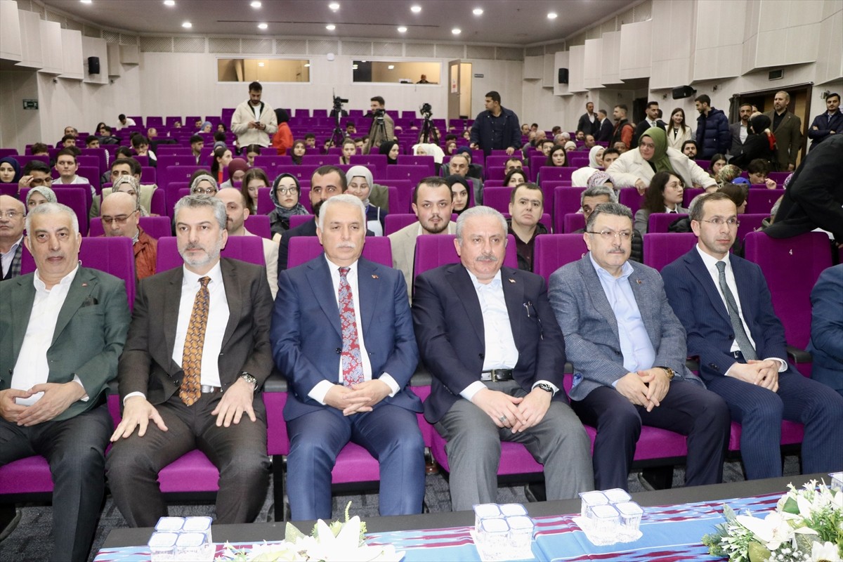 Cumhurbaşkanlığı Yüksek İstişare Kurulu üyesi, eski TBMM Başkanı Mustafa Şentop (sağ3), Trabzon...