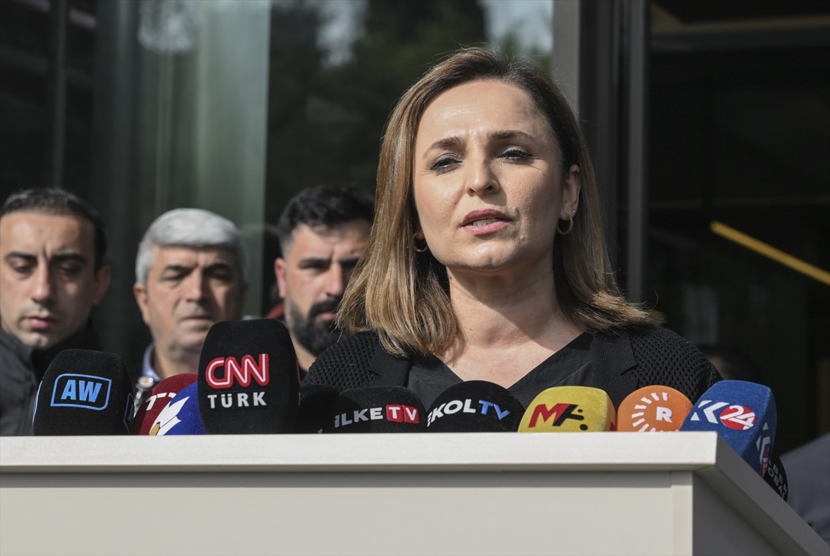 DEM Parti Sözcüsü Ayşegül Doğan, TBMM Başkanvekili ve partilerinin İstanbul Milletvekili Sırrı...