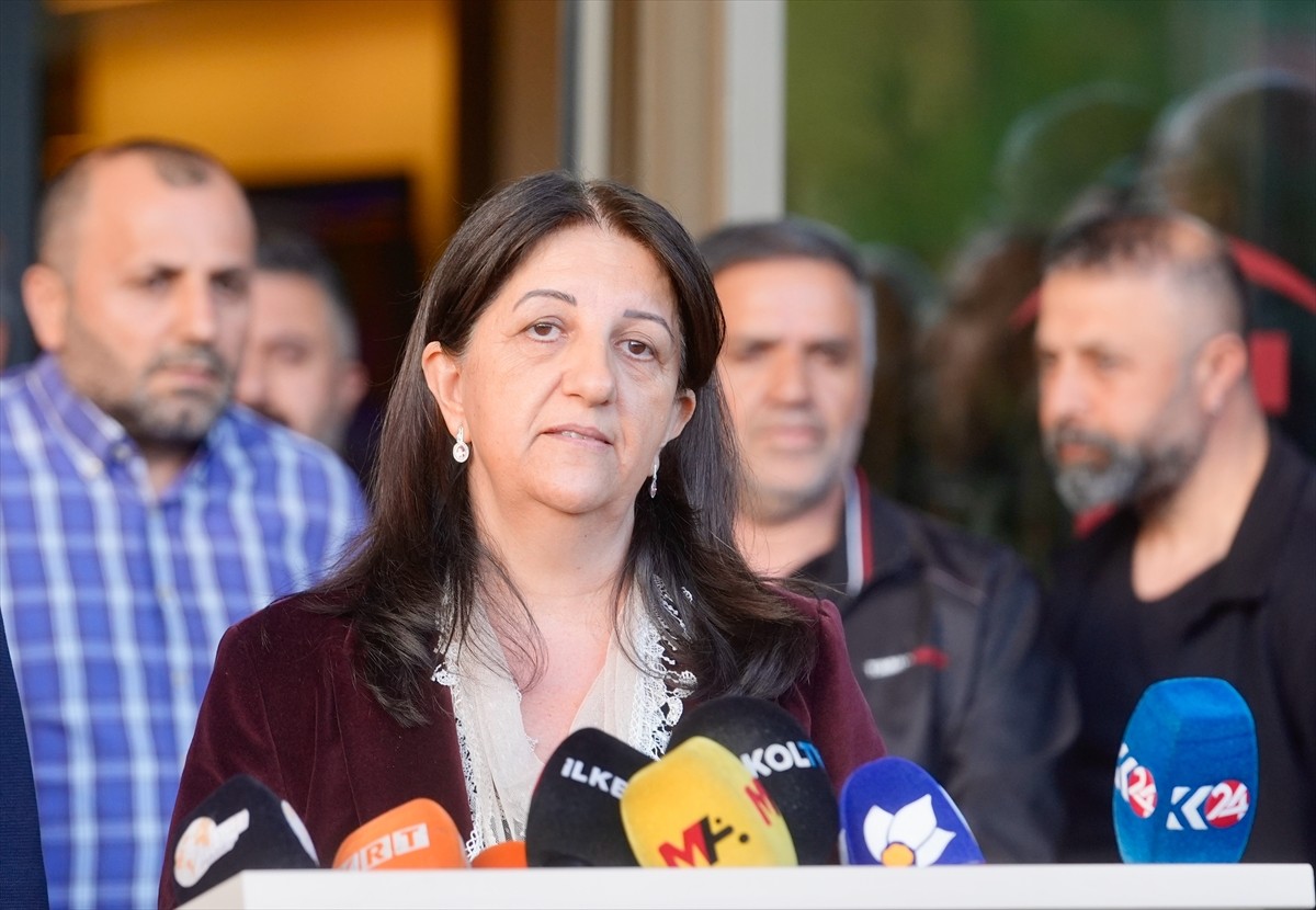 DEM Parti Van Milletvekili Pervin Buldan, İmralı'ya gerçekleştirdikleri ziyaret sonrasında, TBMM...