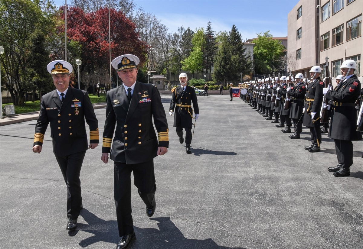 Deniz Kuvvetleri Komutanı Oramiral Ercüment Tatlıoğlu, resmi davetli olarak Türkiye’de bulunan...