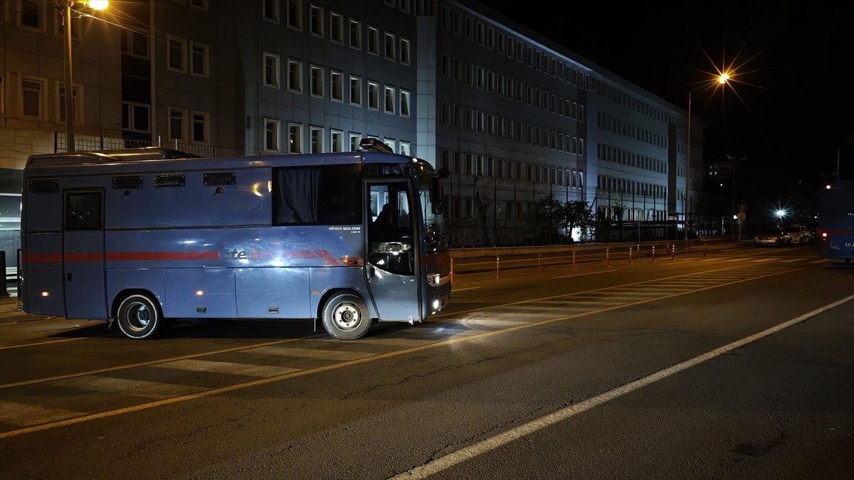 Diyarbakır'da 8 yaşındaki Narin Güran'ın öldürülmesine ilişkin haklarında dava açılan 6'sı tutuklu...