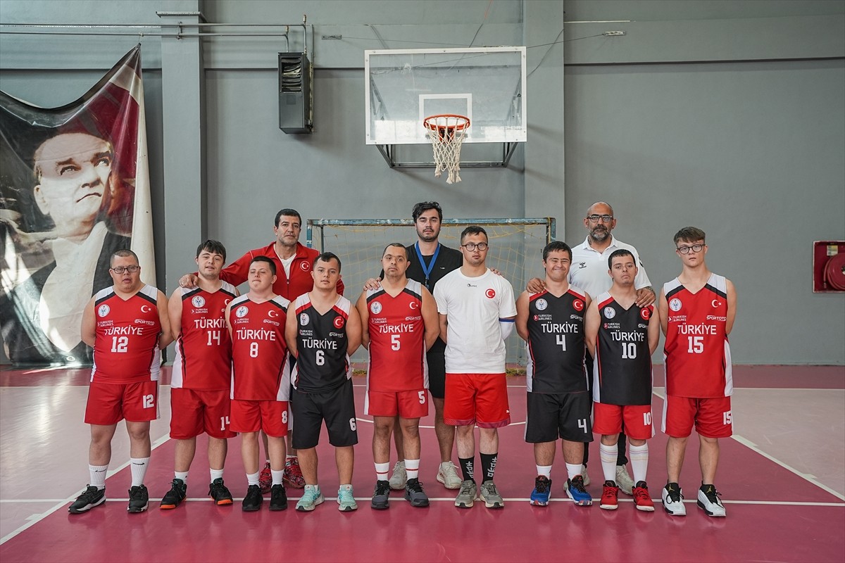 Down Sendromlular Basketbol Milli Takımı, Avrupa Oyunları'ndan (Trisome European Games) altın...