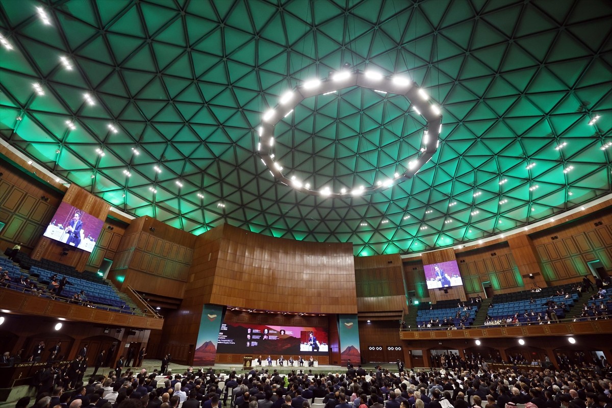 Enerji ve Tabii Kaynaklar Bakanı Alparslan Bayraktar, Pakistan Madencilik Yatırım Forumu'na...