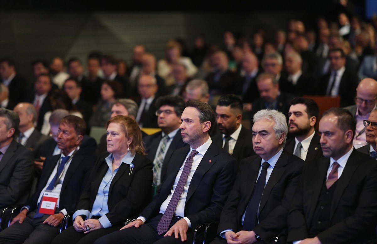 Enerji ve Tabii Kaynakları Bakanı Alparslan Bayraktar, "18. IICEC Enerji ve İklim Forumu"nda...