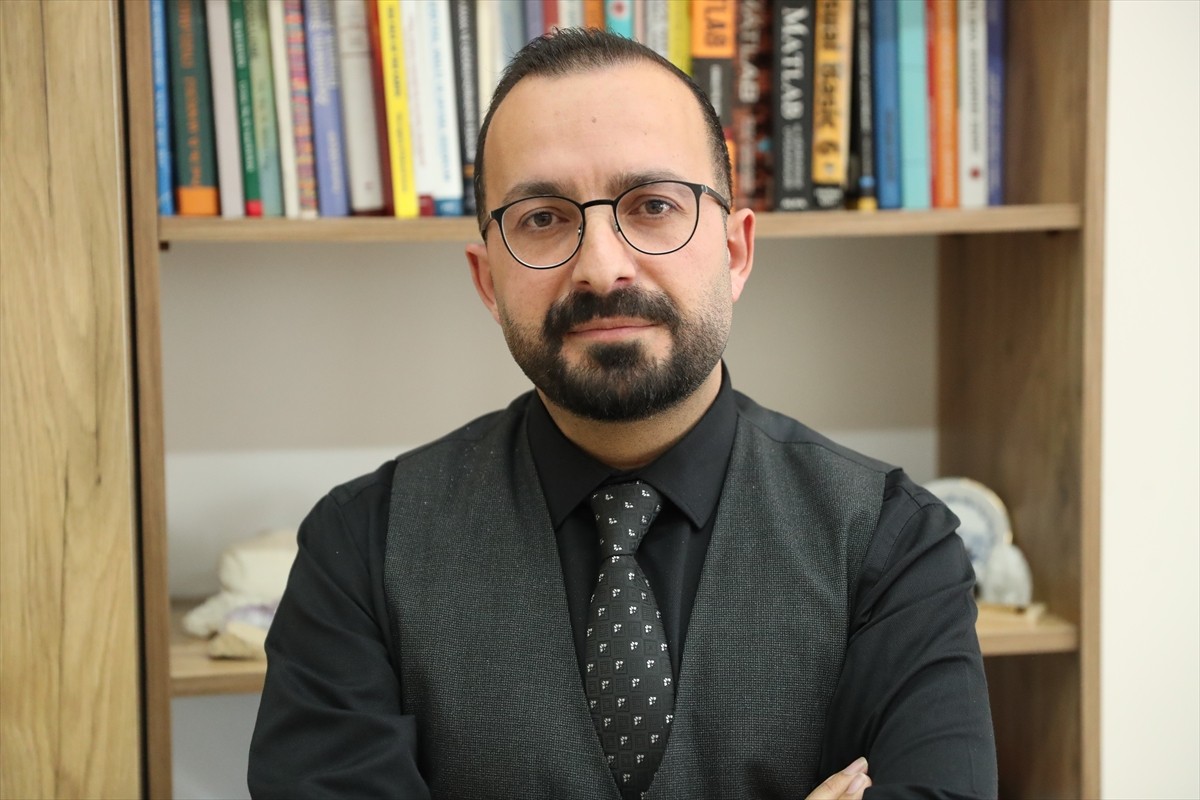 Erzincan Binali Yıldırım Üniversitesi (EBYÜ) Deprem Teknolojileri Enstitüsü öncülüğünde bilim...