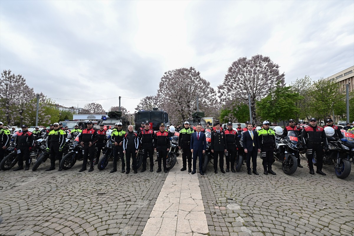 Gaziantep İl Emniyet Müdürlüğü ve İl Jandarma Komutanlığının filosuna 50 motosiklet...