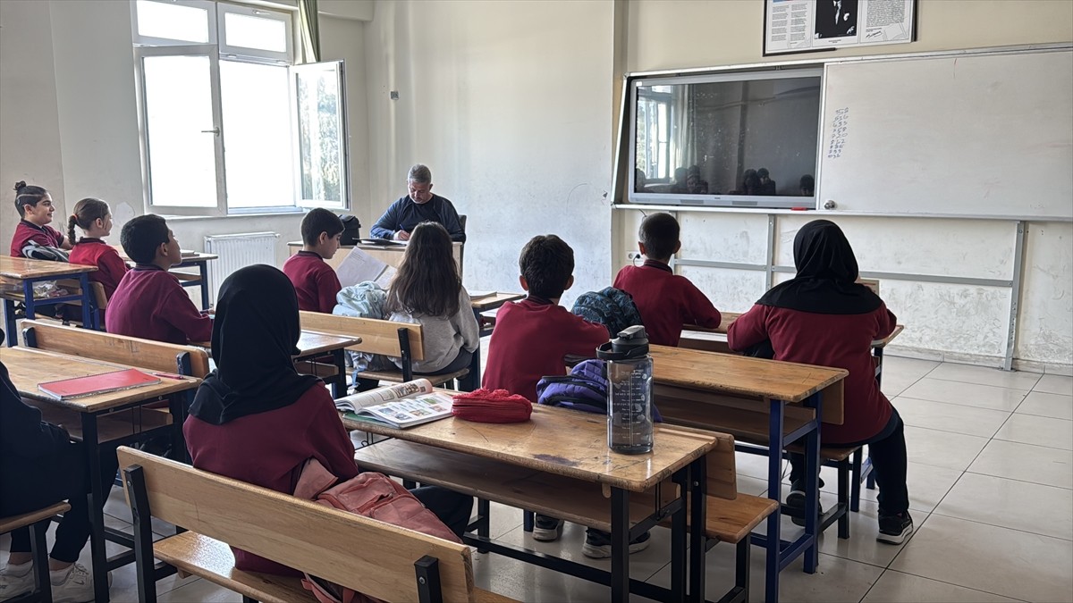 Hatay'da ikinci ara tatilin ardından 398 bin 338 öğrenci ve 23 bin 256 öğretmen dersbaşı...