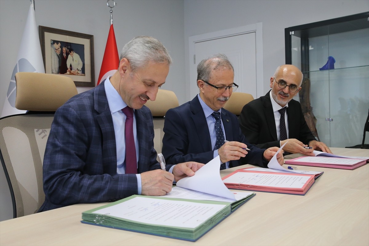 Hatay Engelli Sosyal Girişimcilik Merkezinde Hatay Valiliği, Hatay Mustafa Kemal Üniversitesi...