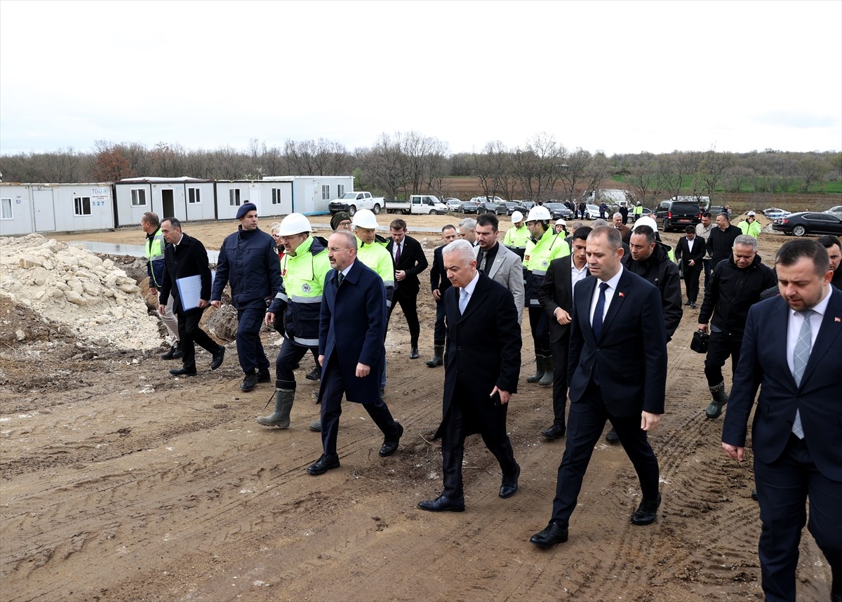 İçişleri Bakan Yardımcısı Bülent Turan, Kırklareli Valiliğini ziyaret etti.  Turan, Yündolan...