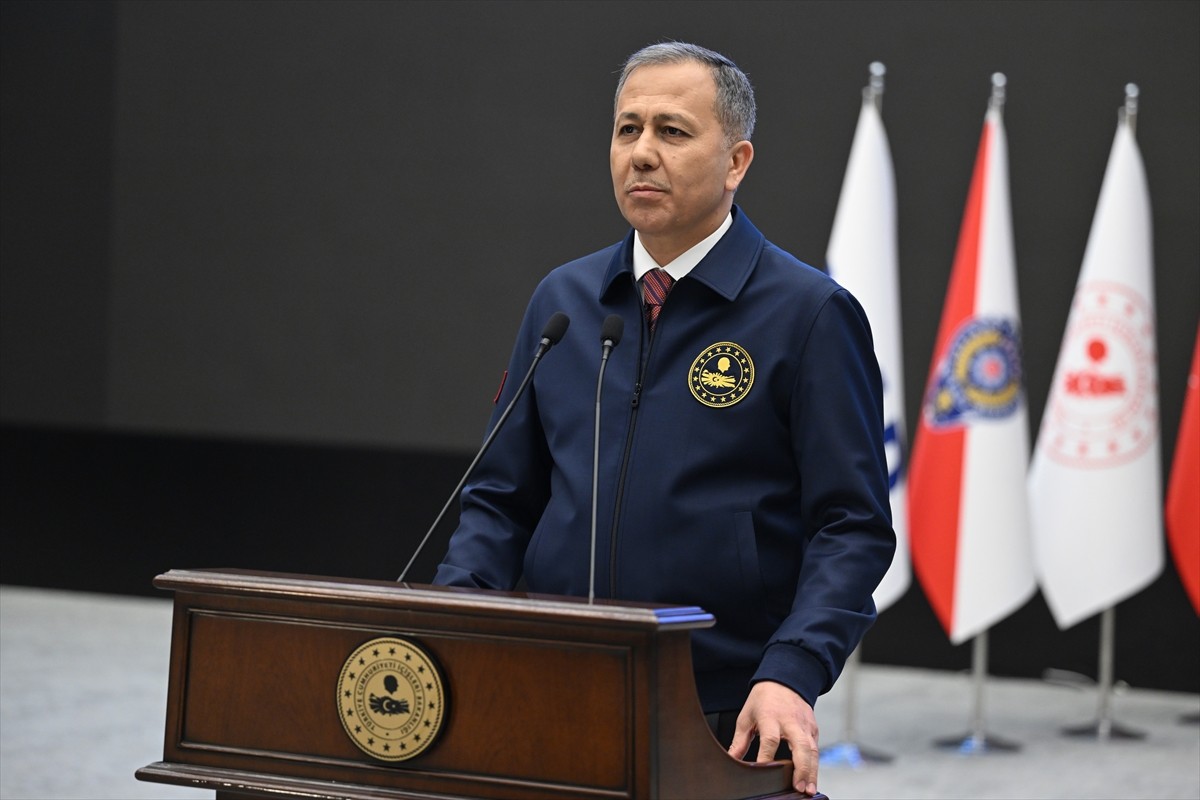 İçişleri Bakanı Ali Yerlikaya, İçişleri Bakanlığı'ndaki Güvenlik ve Acil Durumlar Koordinasyon...