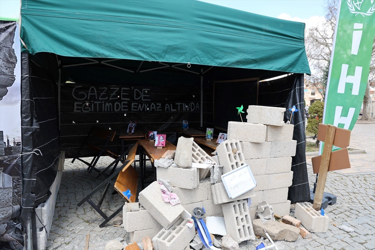 İnsan Hak ve Hürriyetleri (İHH) İnsani Yardım Vakfı Konya Şubesi, Filistin halkının yaşadığı zulme...