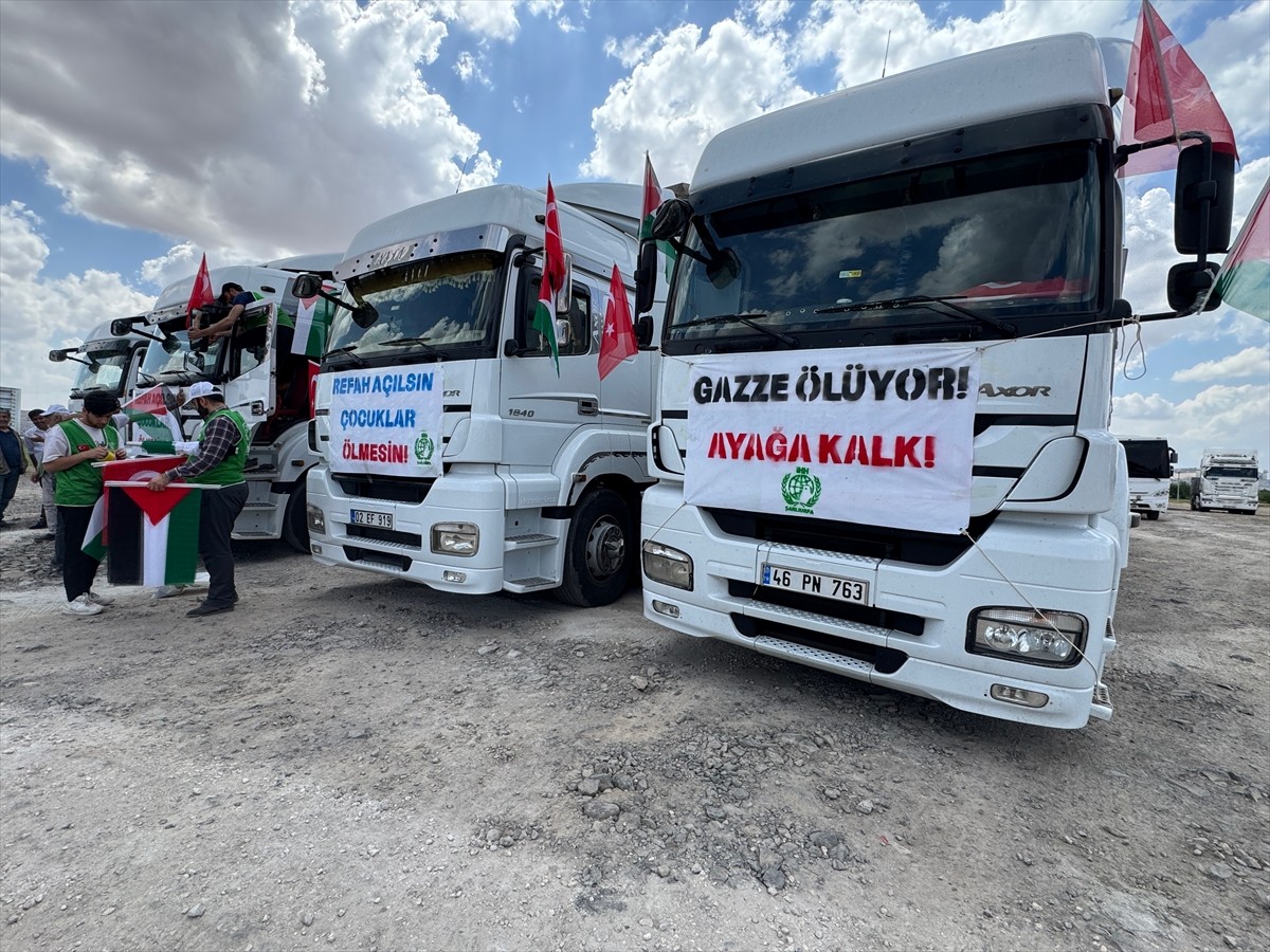  İnsan Hak ve Hürriyetleri (İHH) İnsani Yardım Vakfı Şanlıurfa Şubesince, İsrail'in Filistin'e...