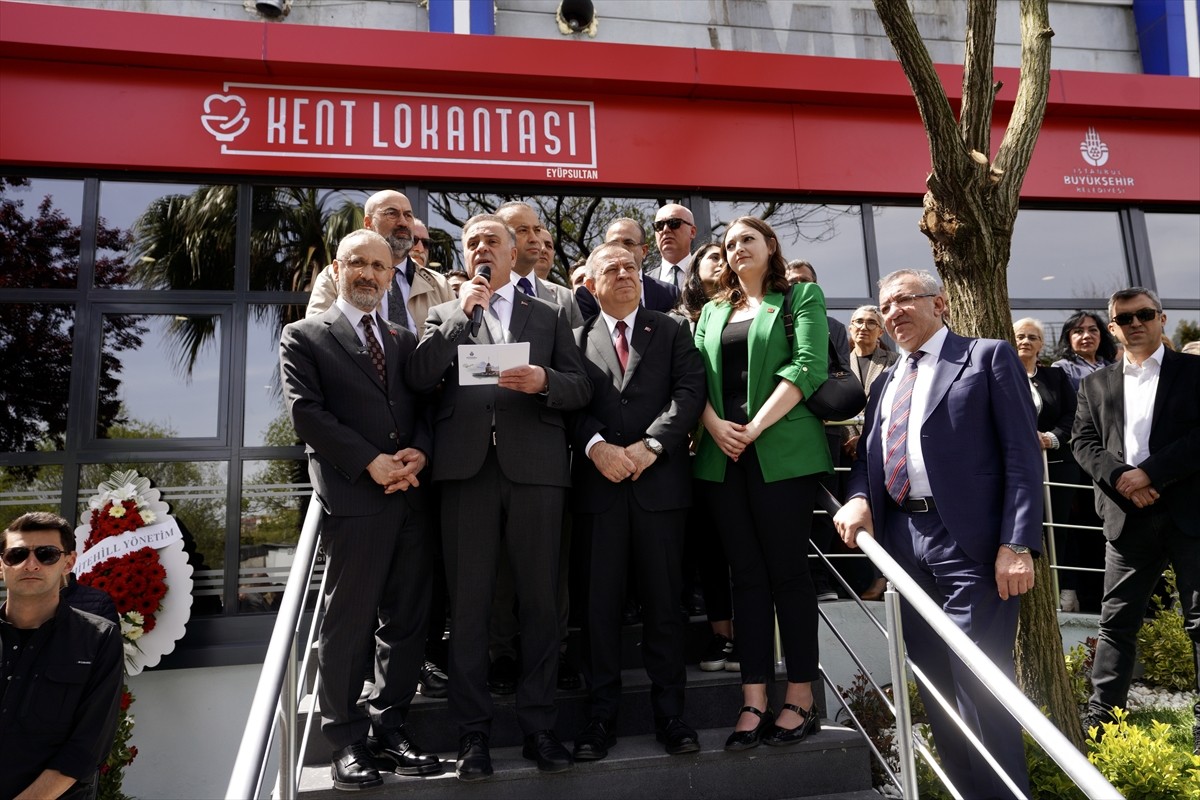 İstanbul Büyükşehir Belediyesince (İBB) Eyüpsultan'da kurulan Kent Lokantası hizmet vermeye...