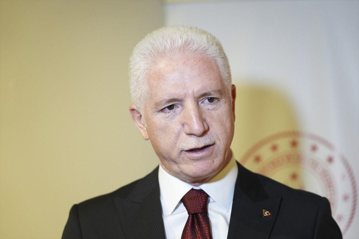 İstanbul Valisi Davut Gül, İstanbul Aile ve Sosyal Hizmetler İl Müdürlüğünce düzenlenen "Ailenin...