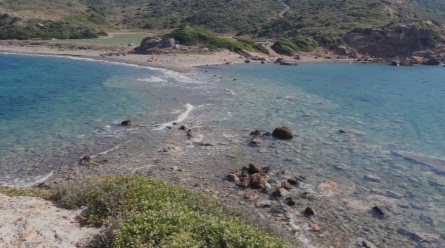 İzmir’de sır perdesi: Ayaklarınızla üstünde yürüyeceğiniz deniz bulundu