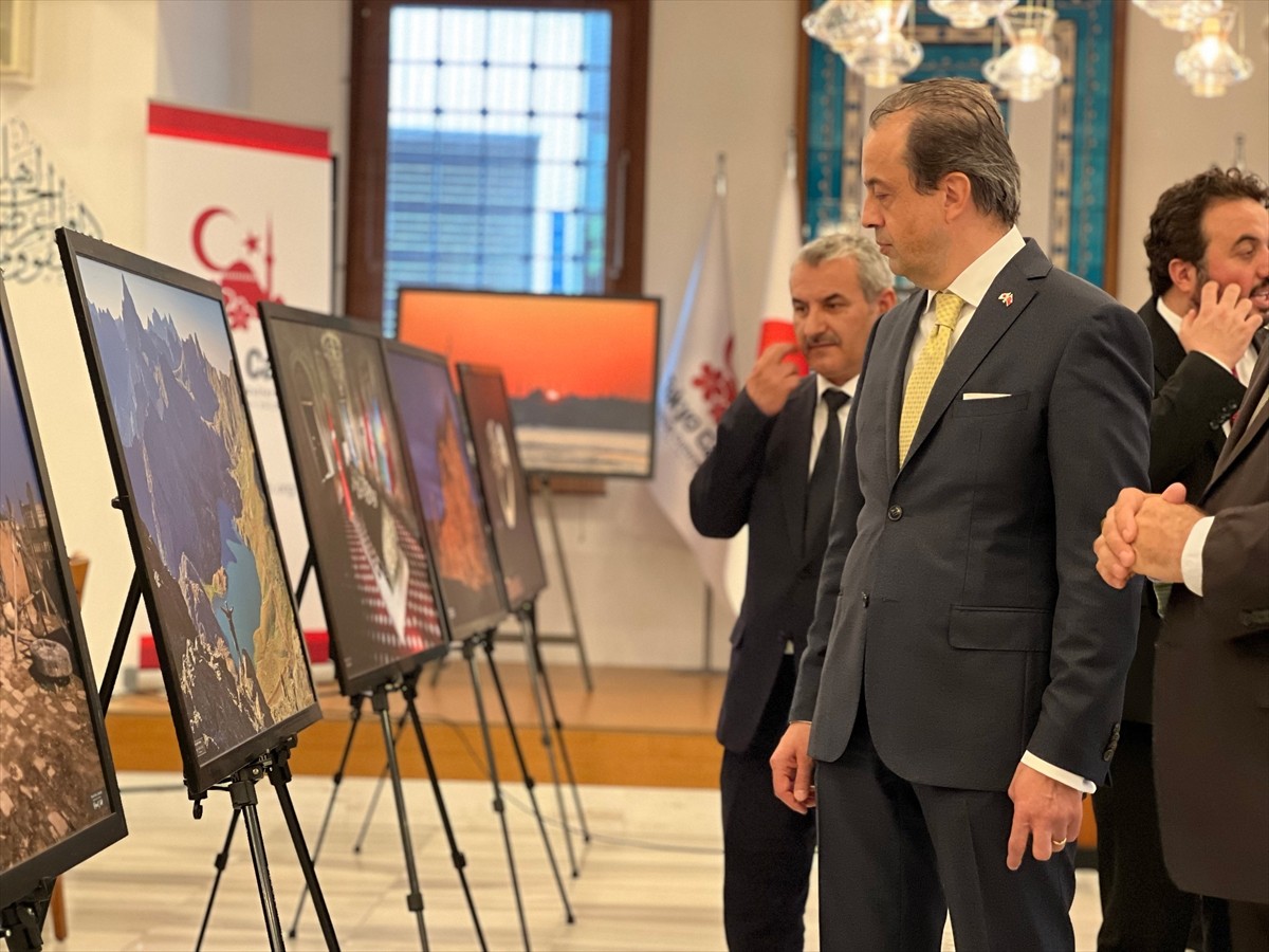 Japonya'nın başkenti Tokyo'da bulunan Tokyo Cami ve Diyanet Türk Kültür Merkezi'nde "Gizem Dolu...