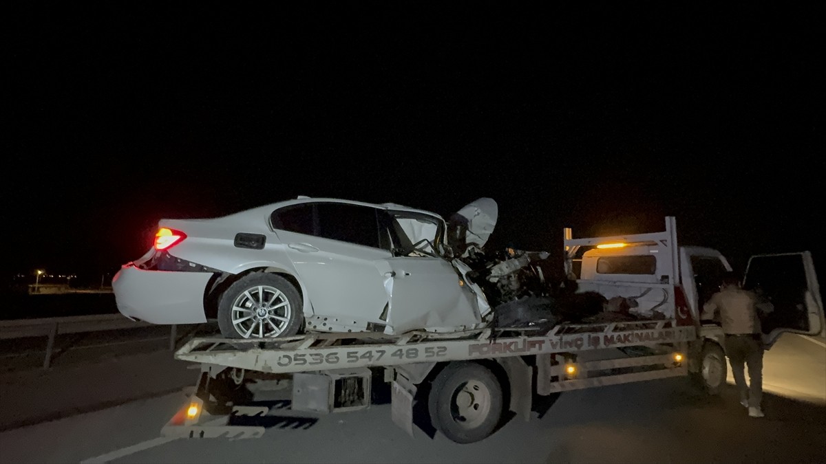 Karaman'da cip ile otomobilin çarpışması sonucu 1 kişi hayatını kaybetti, 2 kişi ağır...