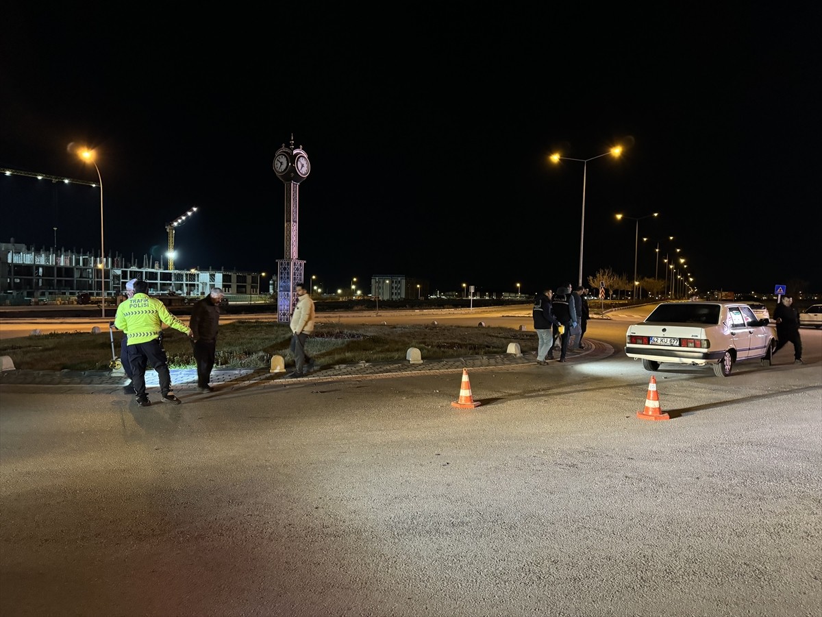 Karaman'da, otomobille motosikletin çarpışması sonucu 1 kişi öldü, 1 kişi yaralandı.