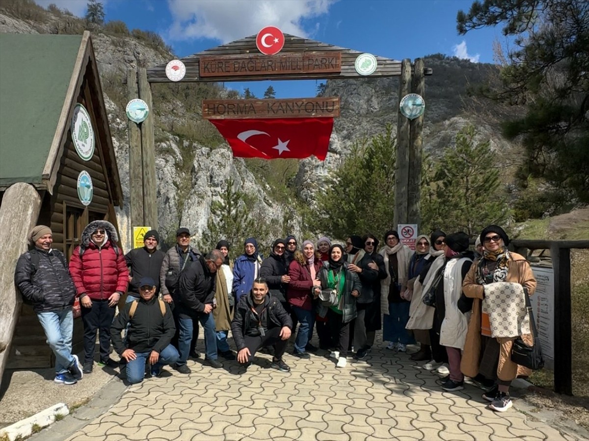Kastamonu'da turizm tanıtım çalışmaları kapsamında Bahreynli ilk turist kafilesi kenti gezdi.