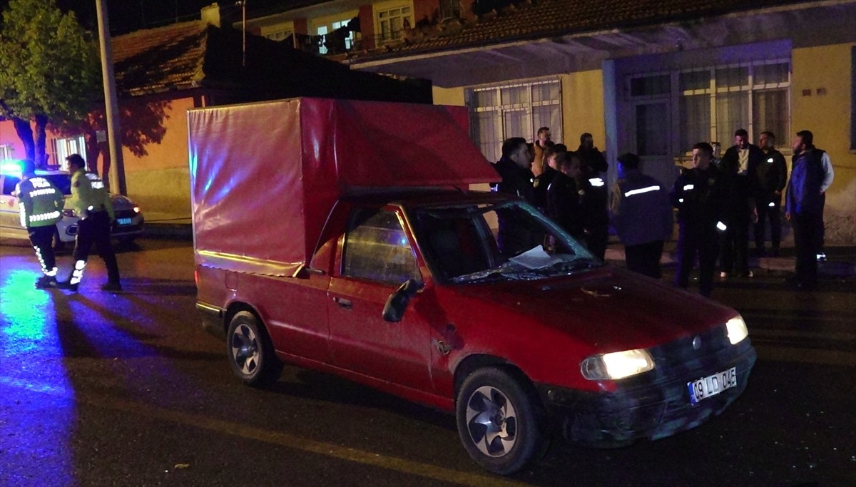 Kırıkkale Belediyesi temizlik görevlisi, çöp topladığı sırada pikabın çarpması sonucu ağır...
