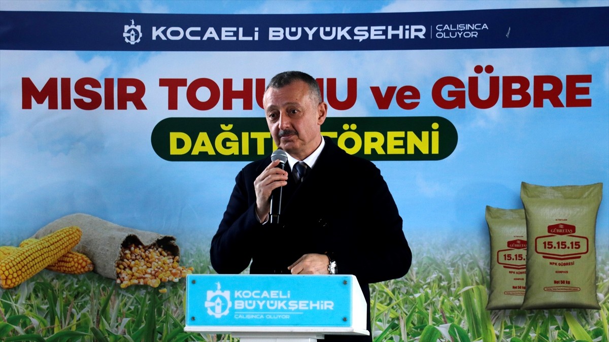 Kocaeli Büyükşehir Belediyesince 1500 çiftçiye yüzde 50 hibeli 70 ton mısır tohumu, 3 bin...
