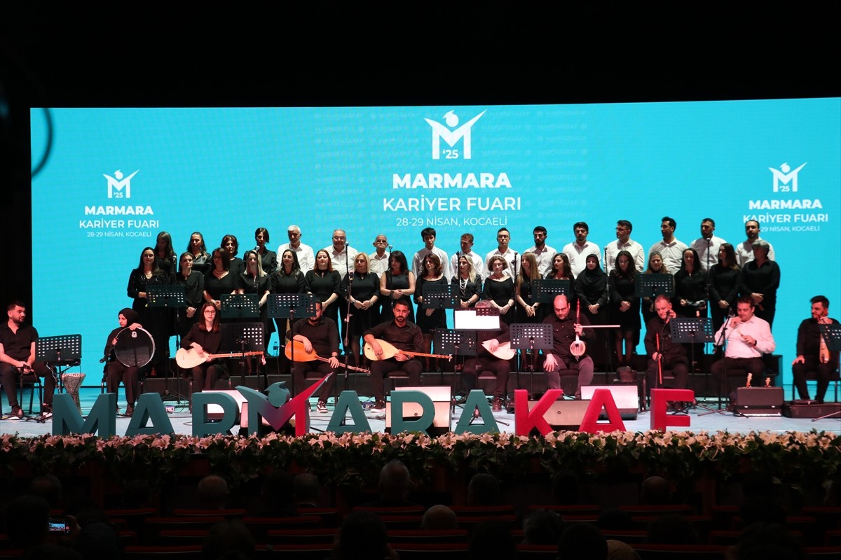 Kocaeli Üniversitesi (KOÜ) ev sahipliğinde düzenlenen Marmara Kariyer Fuarı (MARMARAKAF) sona...