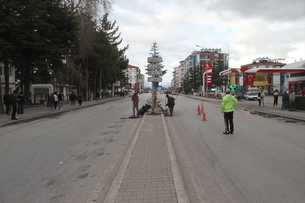 Konya'nın Beyşehir ilçesinde motosikletle çarpışan bisikletli hayatını kaybetti.
