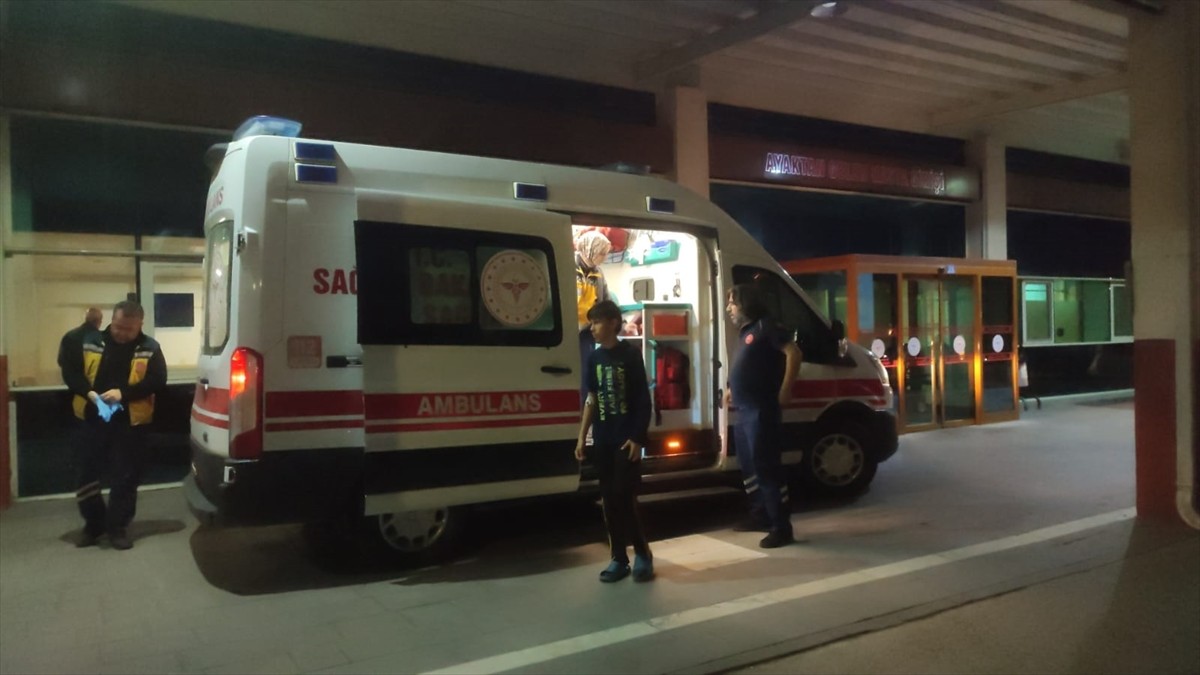 Konya'nın Seydişehir ilçesinde sobadan sızan gazdan etkilenen anne ve oğlu tedavi altına alındı....