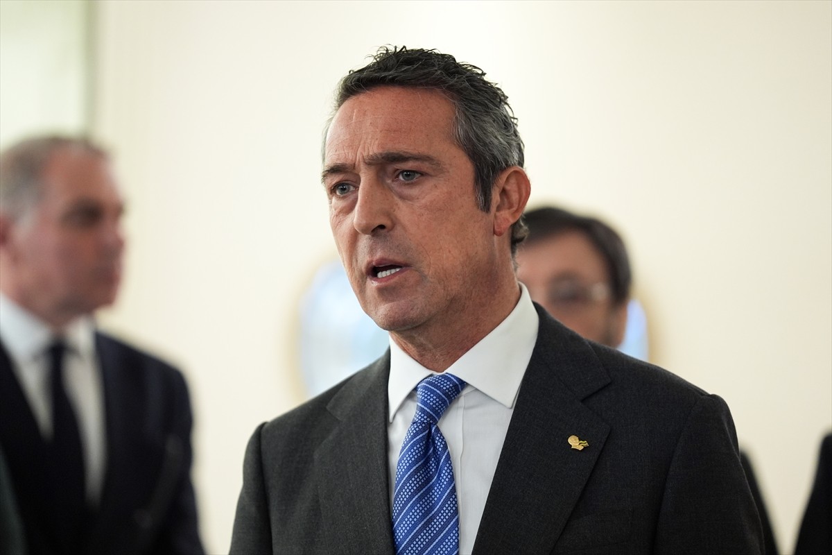 Kulüpler Birliği Vakfı Başkanı Ali Koç, İstanbul'da bir otelde gerçekleştirilen Kulüpler Birliği...