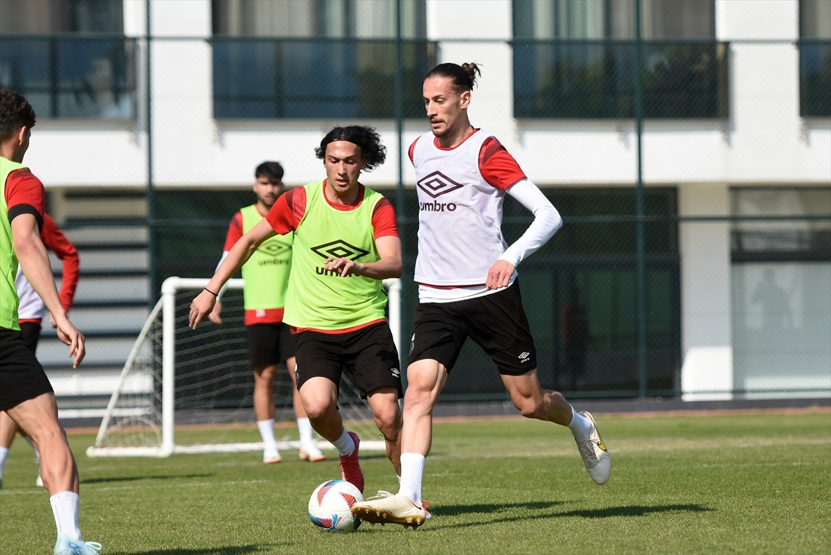 Manisa FK, Trendyol 1. Lig’in 37. haftasında sahasında Teksüt Bandırmaspor ile oynayacağı maçın...