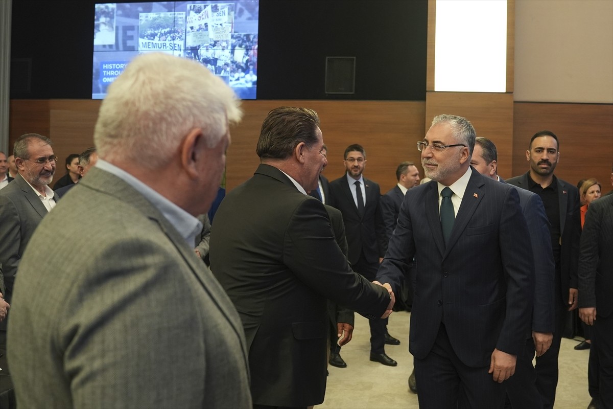 Memur-Sen'de "Emek, Dijitalleşme ve Sosyal Adalet Uluslararası Kongresi" düzenlendi. Kongreye...