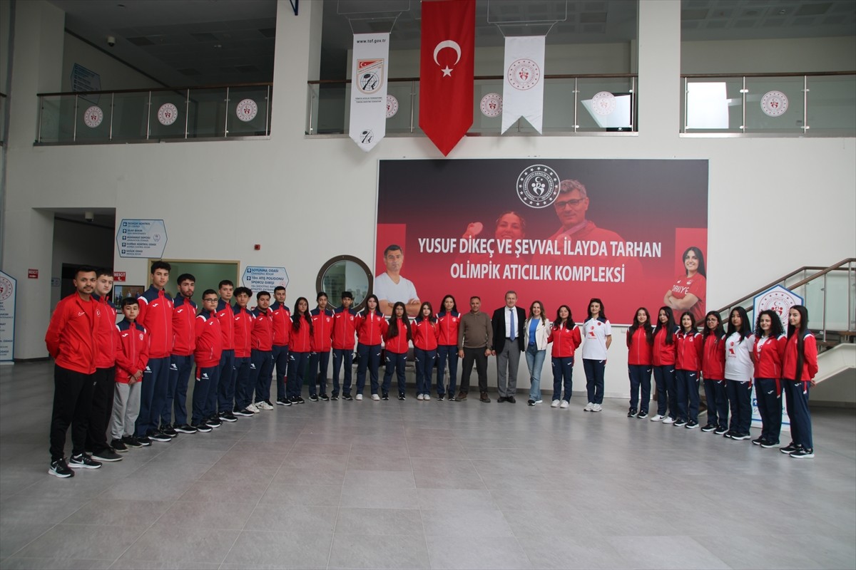 Mersin'de adını taşıyan tesiste düzenlenen Havalı Silahlar Türkiye Şampiyonası'na katılan milli...