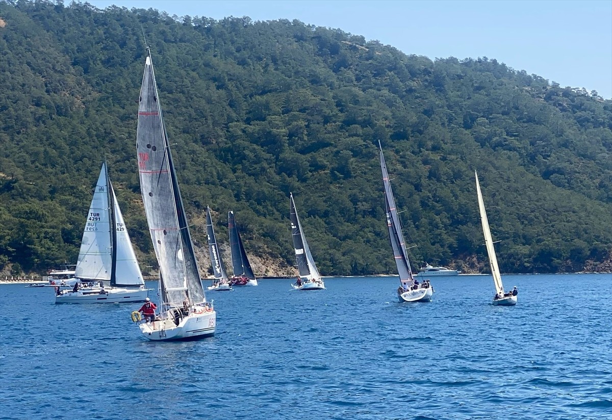 Muğla'nın Fethiye ilçesinde düzenlenen Göcek Kış Trofesi Yat Yarışları'nın 4. ayağı başladı. Göcek...