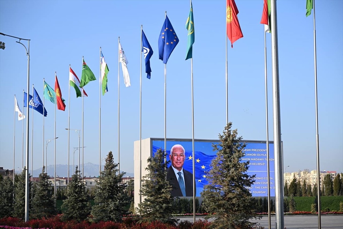 Özbekistan'ın tarihi Semerkant şehrinde yarın düzenlenecek Birinci Avrupa Birliği (AB)-Orta Asya...