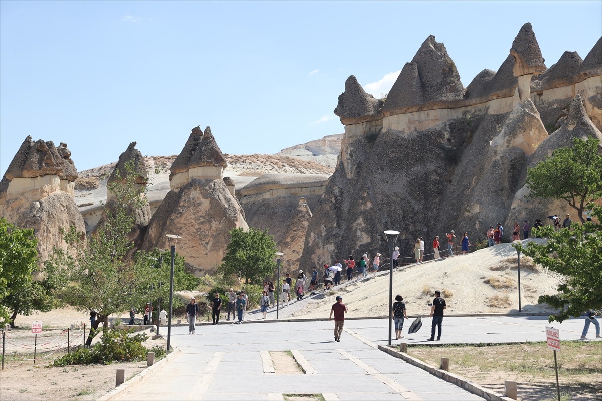 Ramazan Bayramı ve okulların ara tatili dolayısıyla bahara turizm hareketliliğiyle girilen...