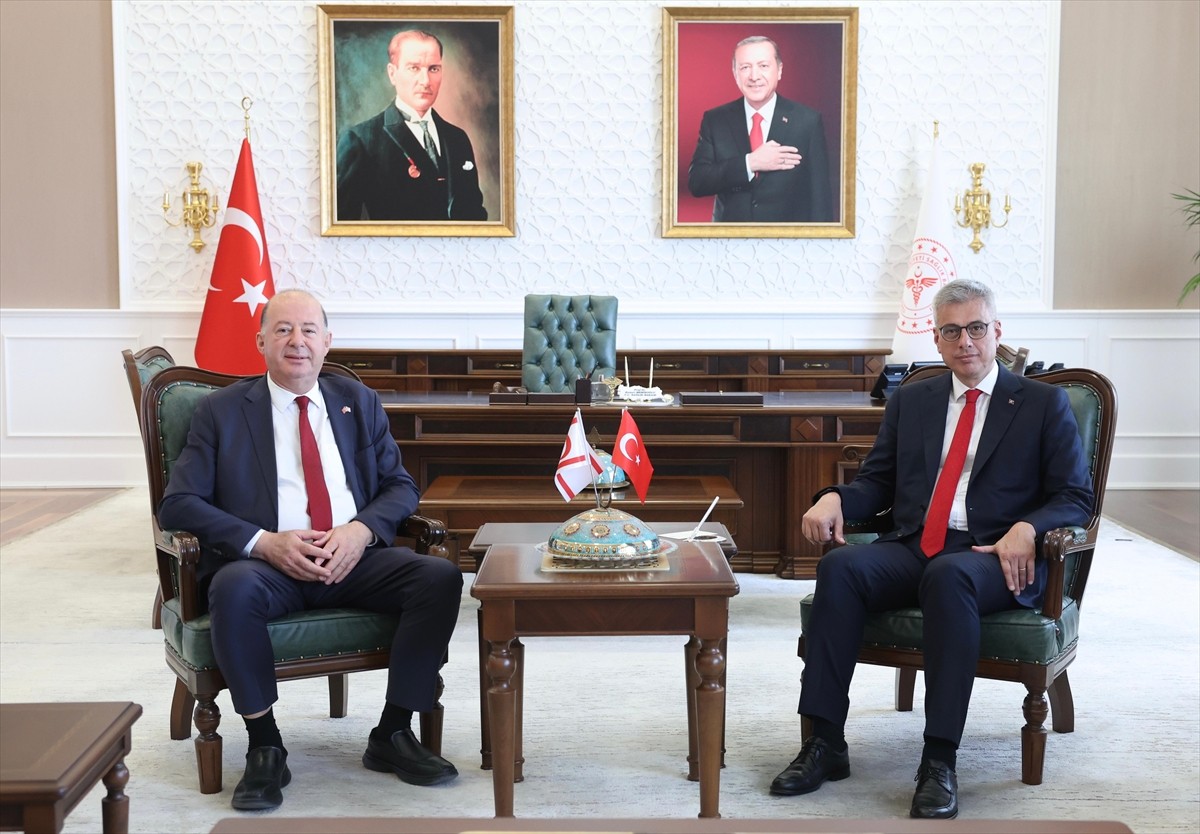 Sağlık Bakanı Kemal Memişoğlu, Kuzey Kıbrıs Türk Cumhuriyeti (KKTC) Sağlık Bakanı Hakan Dinçyürek...