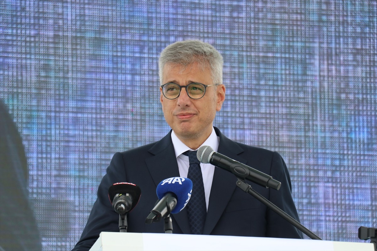 Sağlık Bakanı Kemal Memişoğlu, Yalova Üniversitesi Sanat ve Tasarım Fakültesinin açılışı ile...